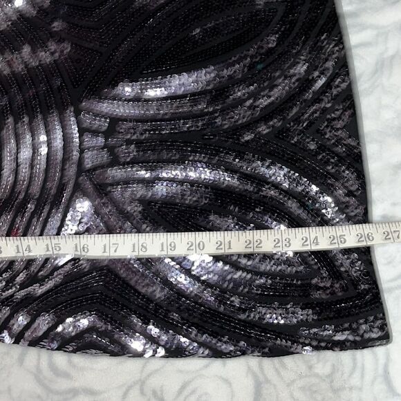 Sequined glam! BCBG Max Azria stunning strapless cocktail dress. Sz 2. - Picture 9 of 14